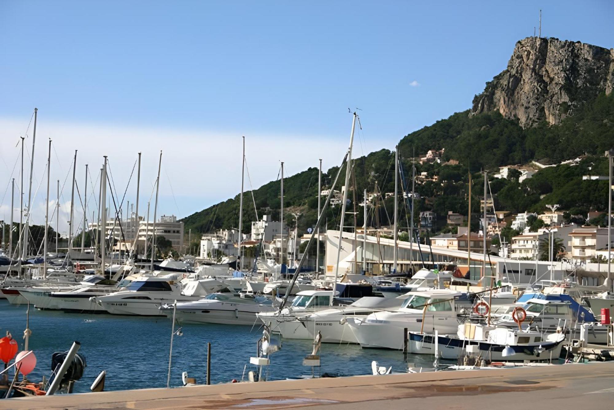 Primera línea y vistas al mar con piscina *M* L'Estartit Exterior foto